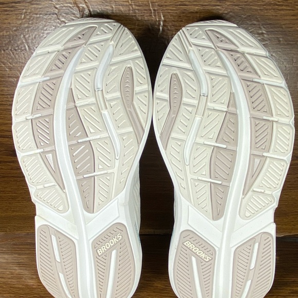Brooks Ghost max 3 women’s shoe size 9.5 wide - Picture 10 of 13